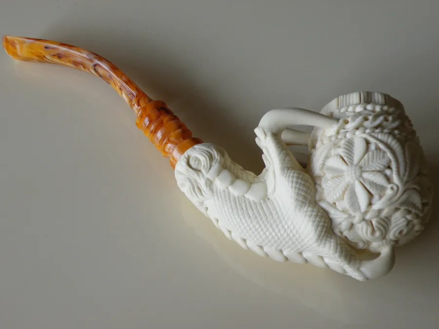 Hand-carved ornamental Turkish block meerschaum pipe, product ORN-05