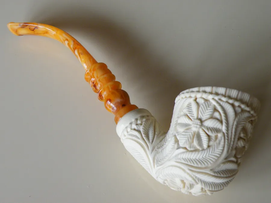 Hand-carved ornamental Turkish block meerschaum pipe, product ORN-08